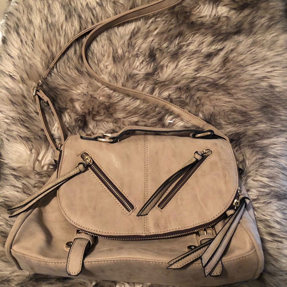 SOLD🤩 NWOT Call it Spring Purse